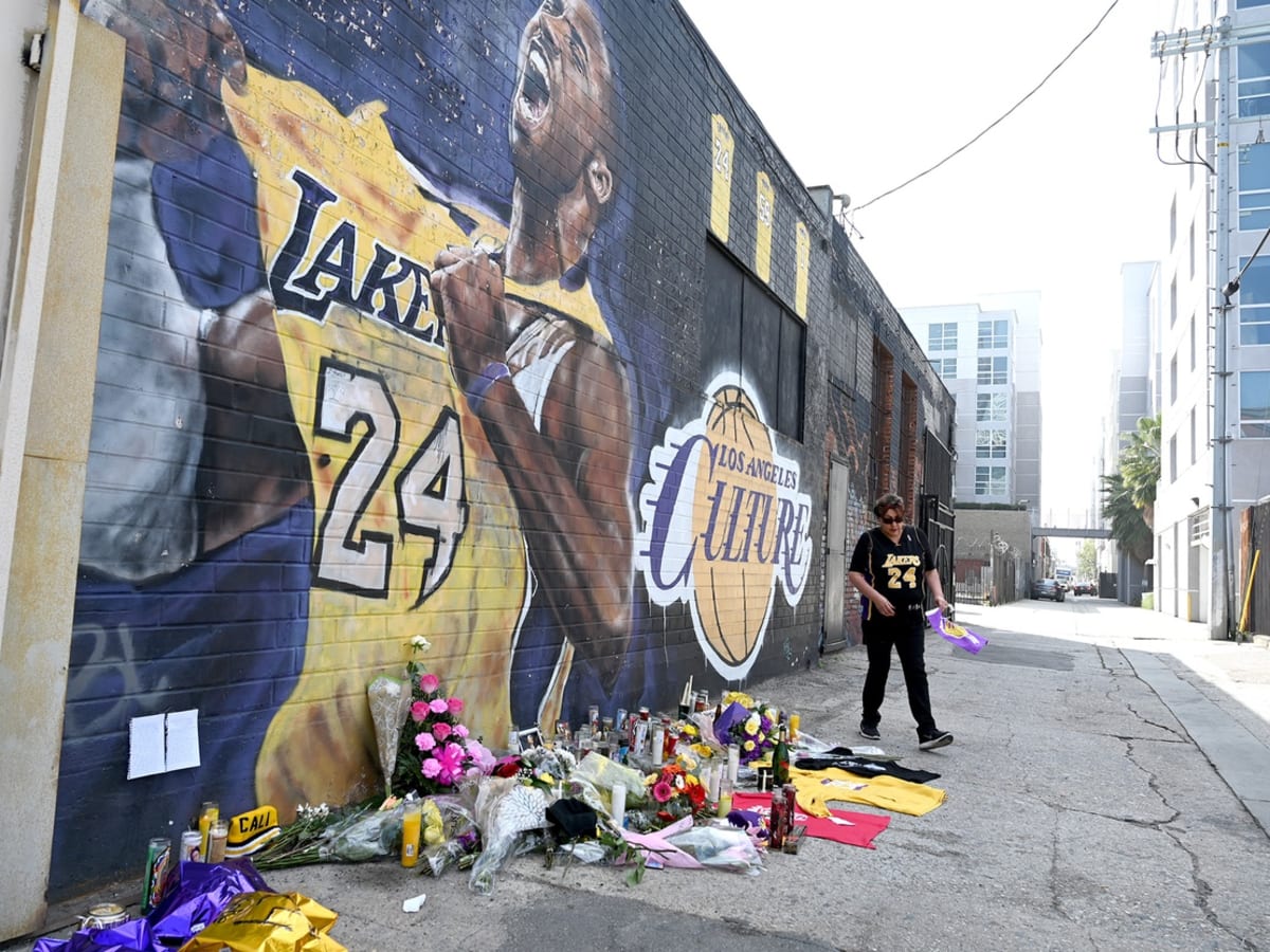 Eagles honor Kobe Bryant by featuring 'Kobe's 10 Rules' on memorial wall