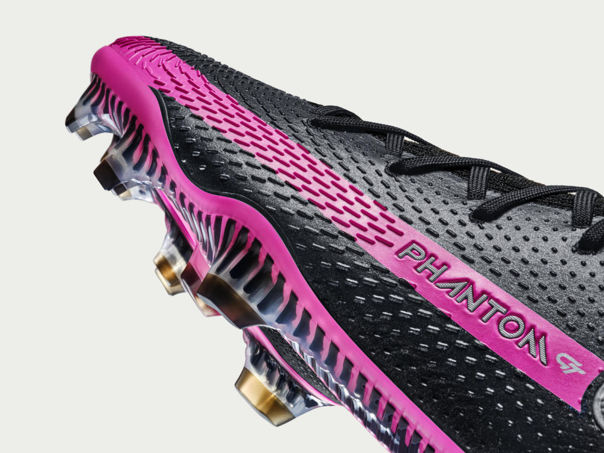 nike grip soccer cleats